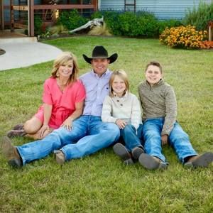 Meet your Posher, Elisha